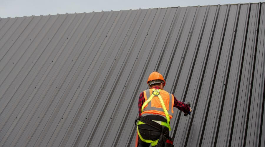 Professional metal roof installation services in Cookville, TX